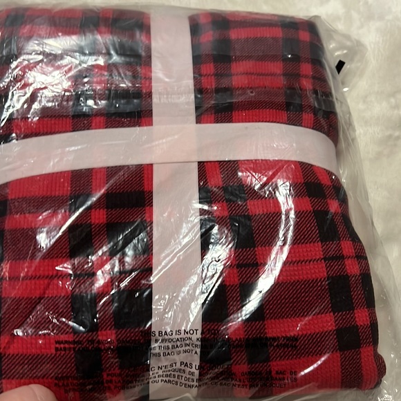 Victoria Secret Pajamas - Picture 4 of 4